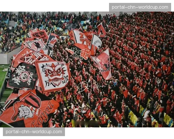 成都蓉城揭幕战上座41219人，创赛季首轮观众纪录