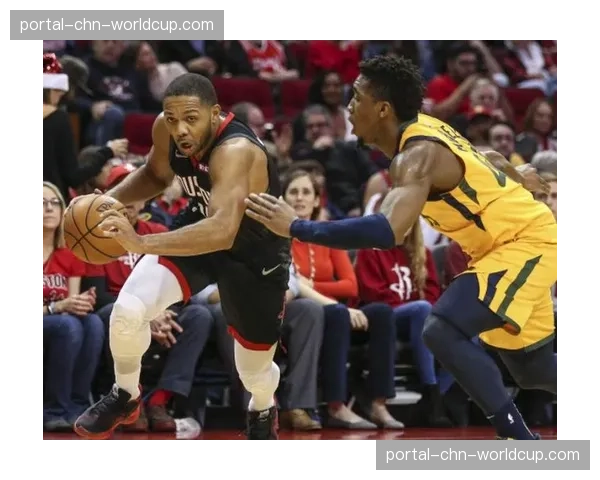 NBA与某科技公司签约，将在下赛季全面引入AI辅助裁判系统进行走步与携带球违例判定